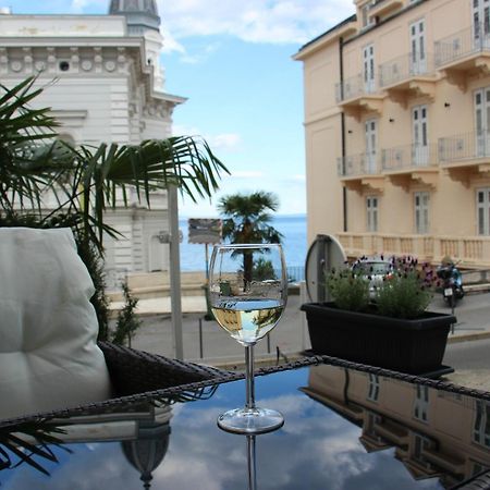 Superior Seaview Apartment Opatija Buitenkant foto