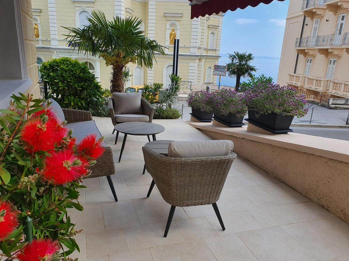 Superior Seaview Apartment Opatija Buitenkant foto